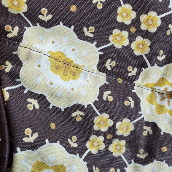 Petunia Pickle Bottom Wistful Weekender Bag - Picture 4 of 5